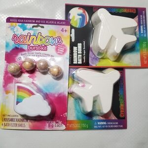 3pack vanilla bath bomb and Rainbow burst 5piece bath set FREE with $40 purchase